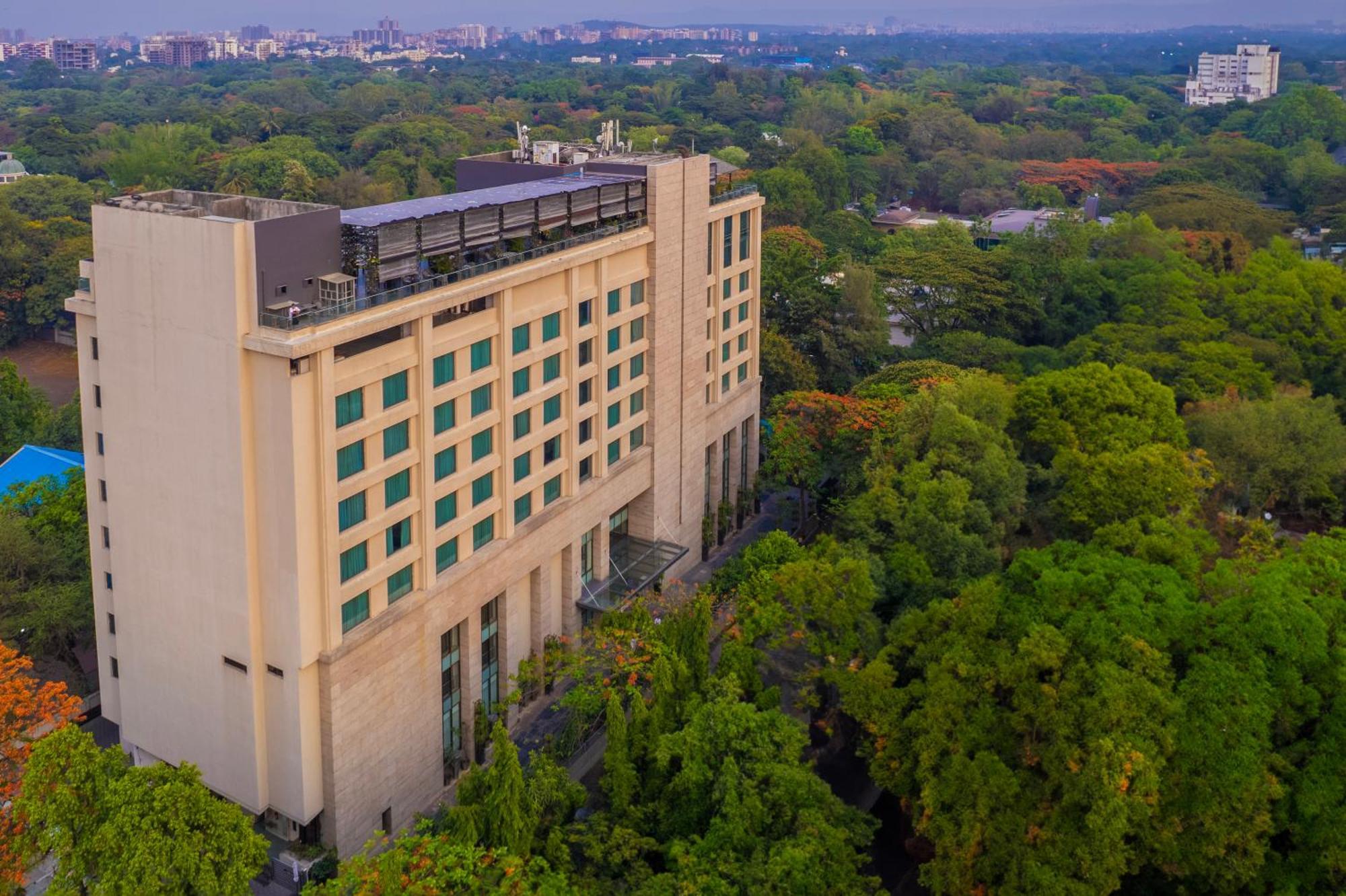 O Hotel Pune Exterior photo Aerial view of the hotel