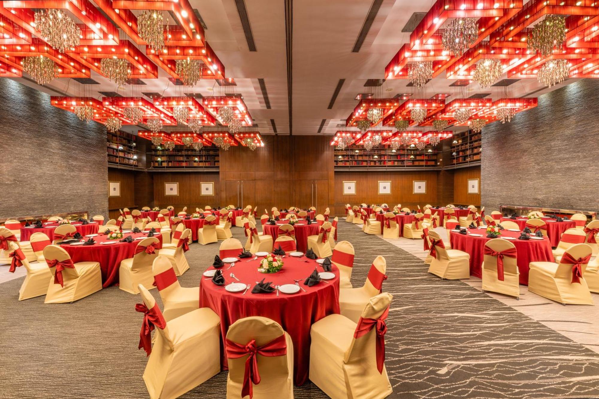 O Hotel Pune Exterior photo The Grand Ballroom