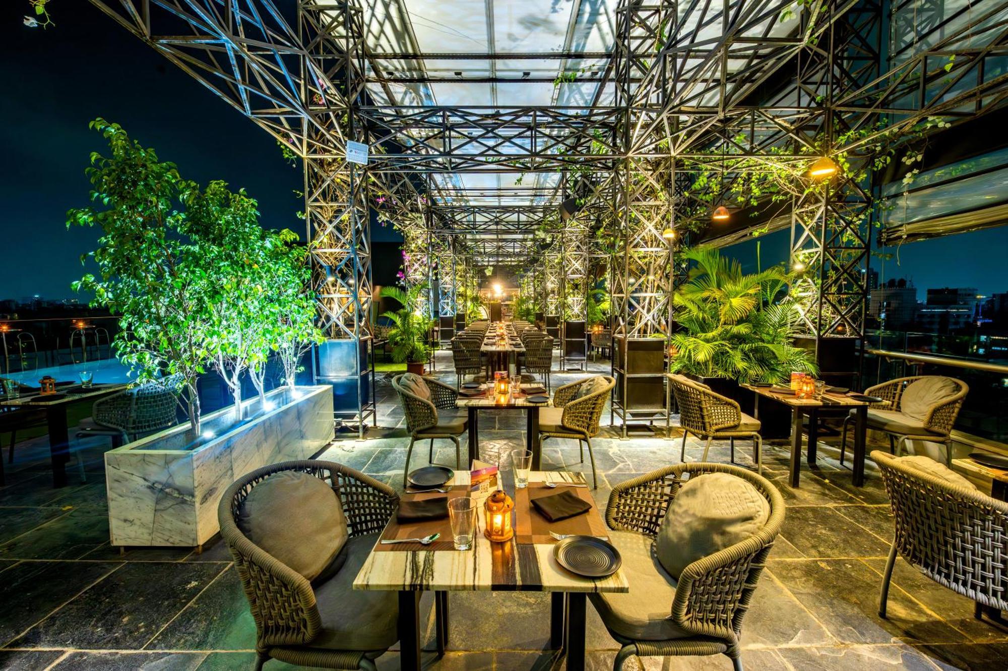 O Hotel Pune Exterior photo The 137 Pillars Hotel